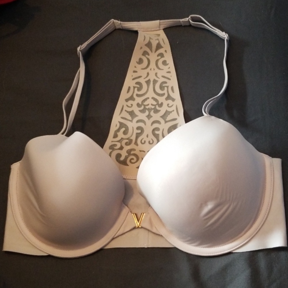 FRONT CLOSE VS BRA 34D